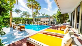 Modern Hotel Room | Luxury Beachfront | Investment Opportunity