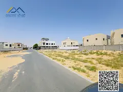 A bargain price including registration and ownership fees. Very large setback. Ground floor + 2