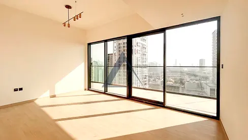 Modern | L shape Balcony | High Floor