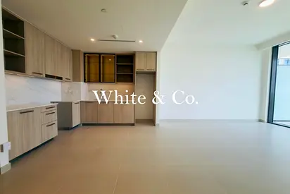 Luxury Living | Vacant | Fantastic View