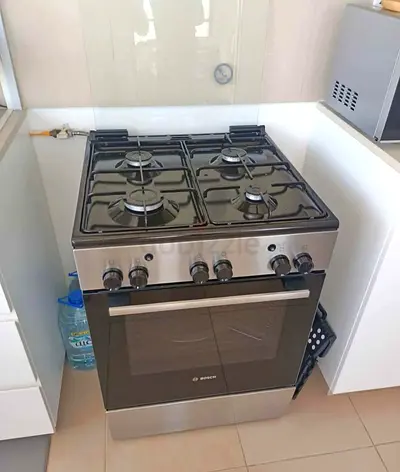 Selling BOSCH 4 Burner Full Gas Cooker Range Size 60×60 cm