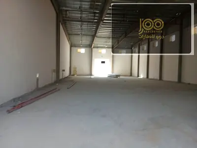 شبرة 3750 قدم بأم القيوين، 35kw، شارع رئيسي، 160,000 سنويًا، لجميع النشاطات غير الغذائية.
