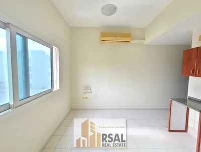 Lavish Studio/Open Kitchen/Family Building/Near Muwahila Bus Station