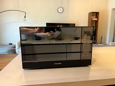 Panasonic Countertop Microwave Oven - Black, Excellent Condition