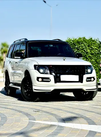 Mitsubishi Pajero 2020 (Signature Edition) 3.8L Top of the Line GCC specs (Low Mileage)