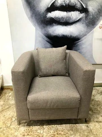 Armen Living Heritage accent chair