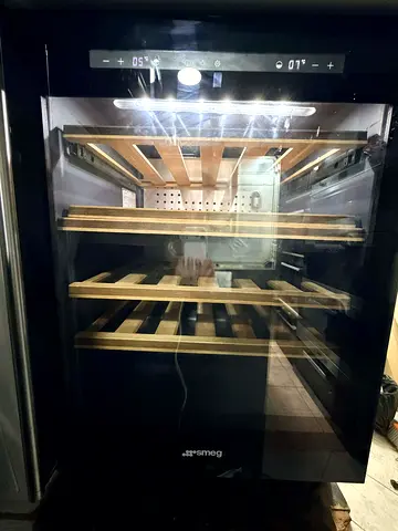 Smeg latest model dual zone temperature built-in wine fridge