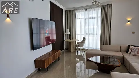 شقة فاخرة للإيجار السنوي مفروشة بالكامل في Ajman Corniche Residences