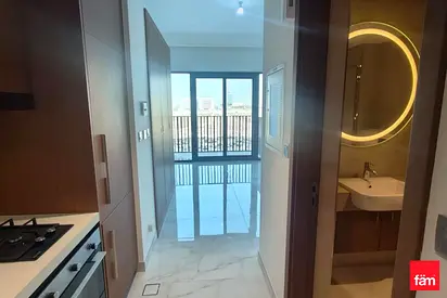 Smart Layout | Ready to Move | Community View