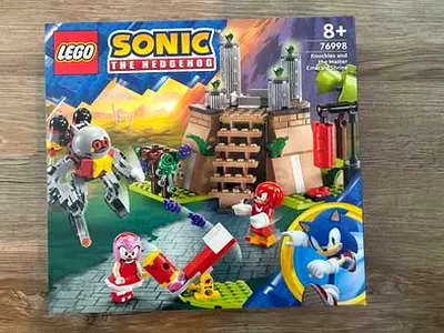 FLASH SALE BRAND NEW LEGO 76998 SONIC KNUCKLES AND THE MASTER EMERALD SHRINE