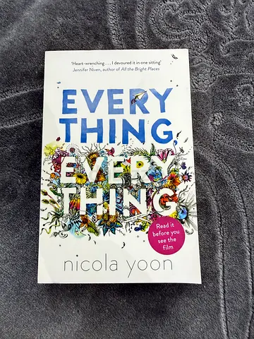 Everything, Everything by Nicola Yoon - Paperback
