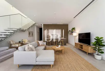 Brand New | 3BR+Maid | Large Plot | Community View