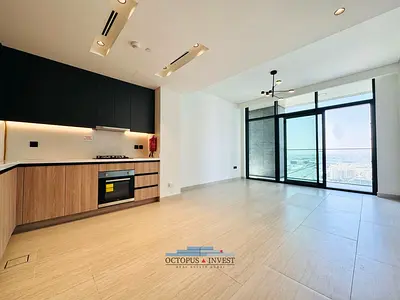 DISTRESS DEAL/HIGH FLOOR/VACANT