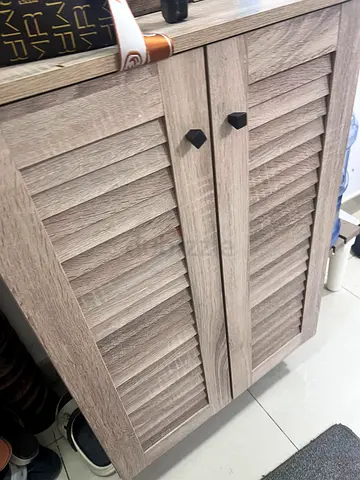 wooden 9 pair shoe rack used