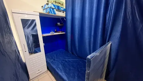 Ladies bed space in Sharf Dg