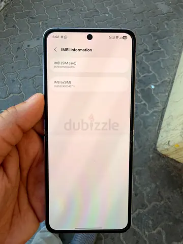 Samsung ZFlip 4 (Urgent selling)