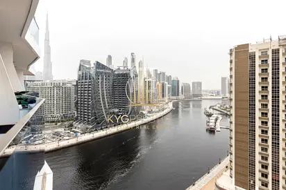 Panoramic Canal Views | Chic Waterfront 2-Bedroom Sanctuary
