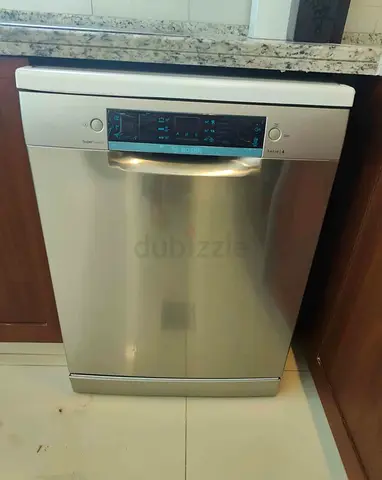 .BOSCH Series 6 Model Three Rack Dishwasher