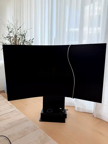 Odyssey Ark 2nd Gen - 55 Curved Monitor (Excellent condition)