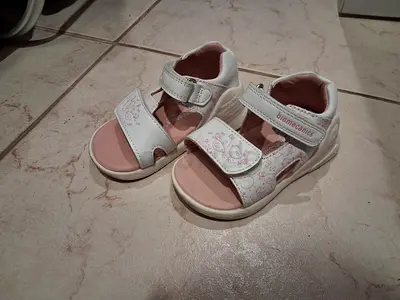 Biomécanics toddler girl white  pink sandals, lightly used