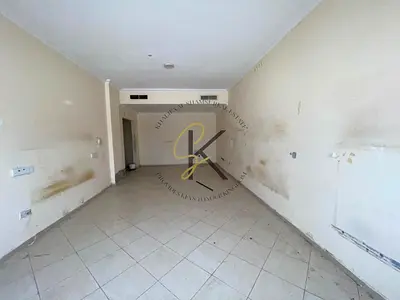 🌟 Spacious Unfurnished 2BHK | 2 Washrooms | 1350 Sqft | Prime Family Living in Muwailah Commercial – Sharjah 🏡✨