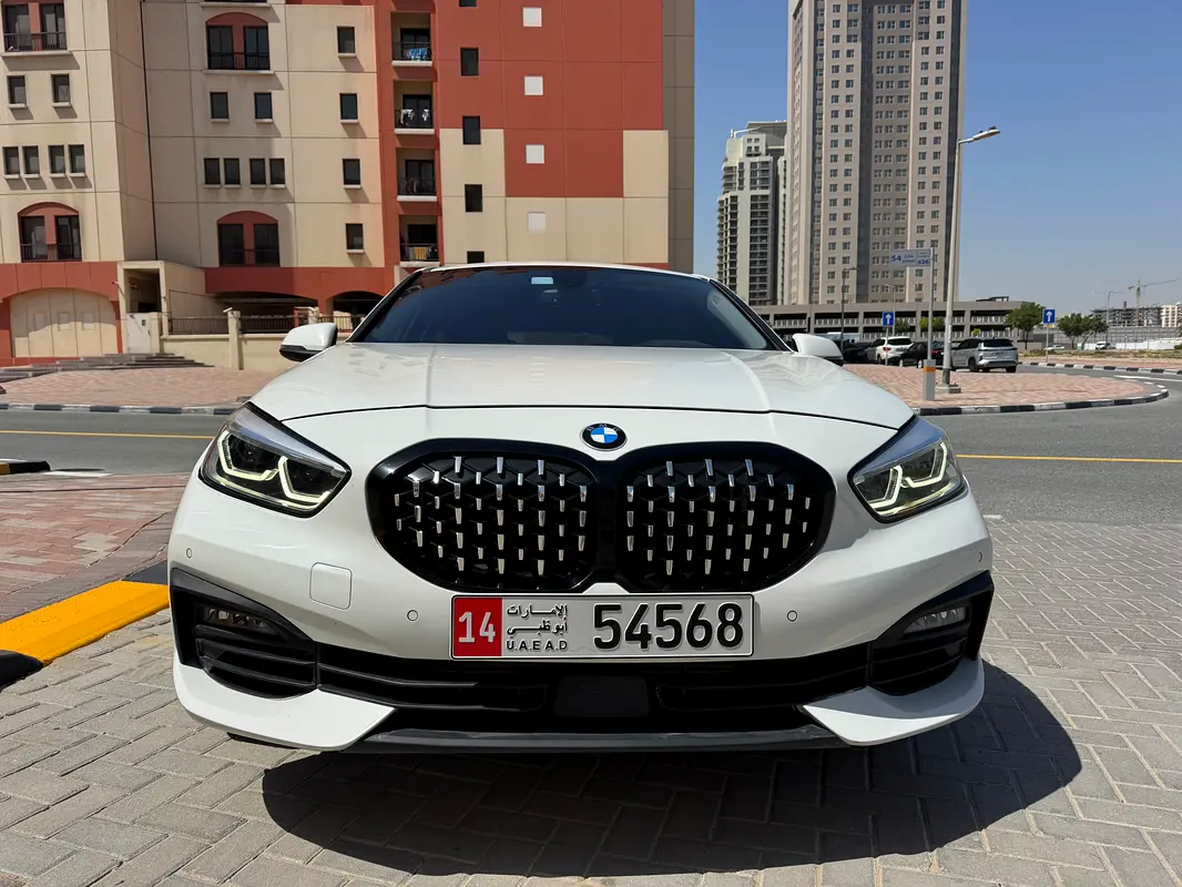BMW 1-Series 2024 — photo 1 of 9