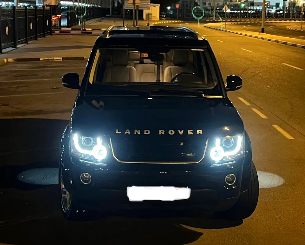 Land Rover LR4 2016 — photo 1 of 8