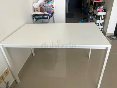 Simple White Dining/4xSide Chair — Used, Good Condition