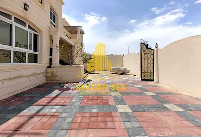 AMAZING 6 MASTER BR| PRIVATE GARDEN| PRIVATE PARKING| GREAT LOCATION