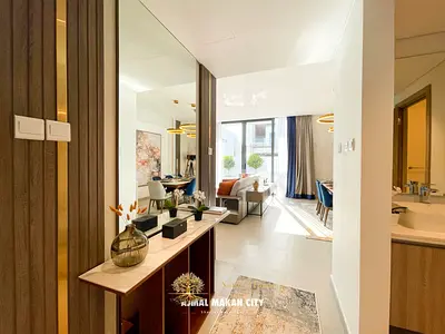 Ready 4BR Sea View Villa: 4% Discount, 3-Year Payment Plan & Freehold for All!