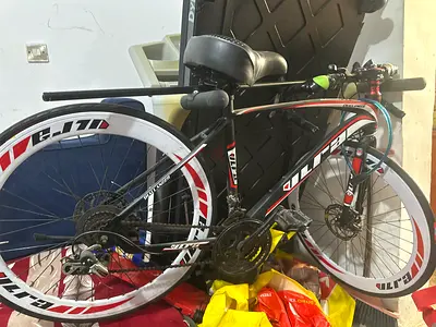 Used Road/Mountain Hybrid Bike with Disc Brakes and Aero Wheels