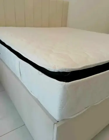 Pillow top mattress 180x200cm King size mattress.  Same day delivery available