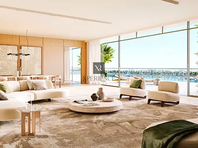 WATERFRONT LIVING | SPACIOUS LAYOUT | LUXURIOUS | RESALE