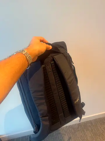 Thule Backpack — Black, Laptop Compartment, Multiple Pockets