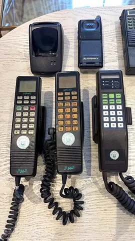 Collection of vintage mobile/brick phones and accessories — used