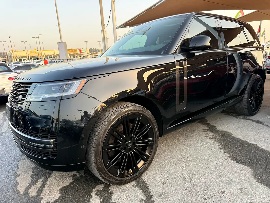 Land Rover Range Rover 2024 — photo 1 of 19