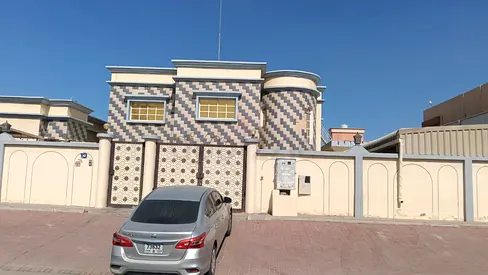 Room available for rent in Al Mowaihat close to Dubai exit