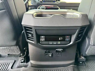 صورة 11 لـ 2024 Toyota SEQUOIA