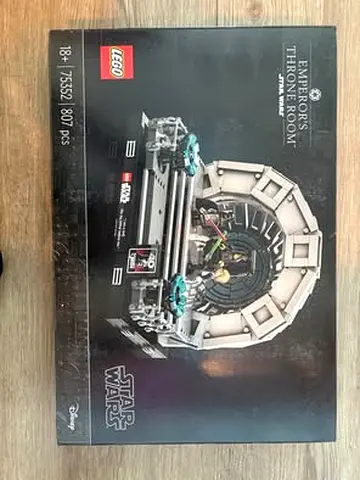 BARGAIN BRAND NEW LEGO 75352 STAR WARS EMPEROR THRONE ROOM DIORAMA