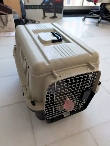Sturdy Plastic Pet Carrier with Metal Door — Good Condition