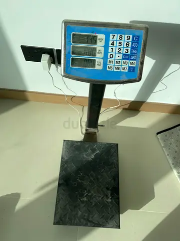 Used Digital Platform Shipping Scale with Pole Display
