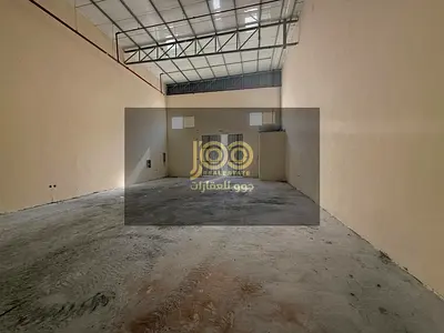 مستودعات للإيجار | أم القيوين | 2,800 قدم² | 35 كيلو واط | 120,000 درهم