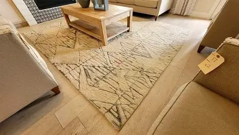 Quick sale! WEST ELM WOOL RUG FREE DELIVERY 5X8 FT