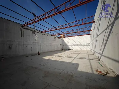 Spacious Warehouse for 100,000/year in Nakheel