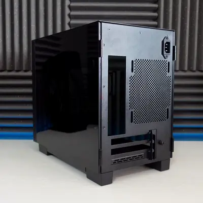 Razer Tomahawk Mini-ITX Mini-ITX Gaming case