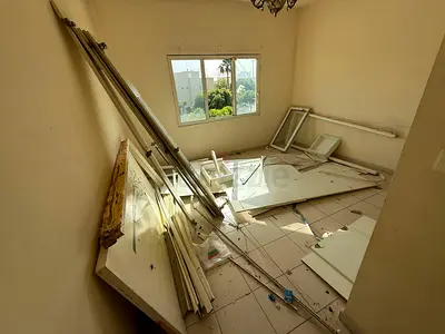 24/7 Junk Removal Experts | Fast Pickup Truck Service Old Furniture Rubbish Trash Metal Plant