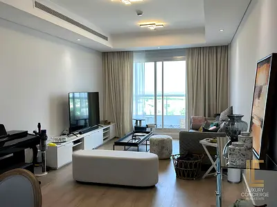 FULLY FURNISHED | UPDGRADED | PRIVATE BALCONY