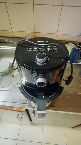 Olsenmark Electric Air Fryer - 2.5L, Good Working Condition