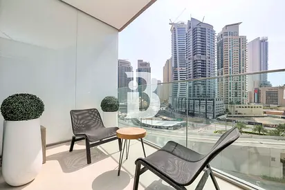 Bright &amp; Modern | Furnished | Vacant