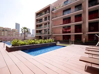 Modern I Contemporary Unit I Spacious